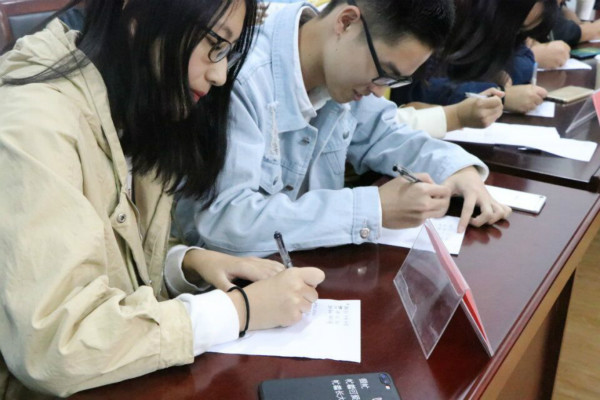 zhi1.jpg